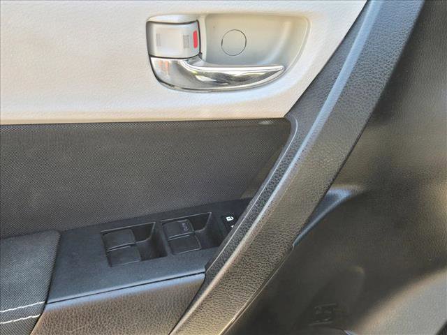 Used 2016 Toyota Corolla LE image 9