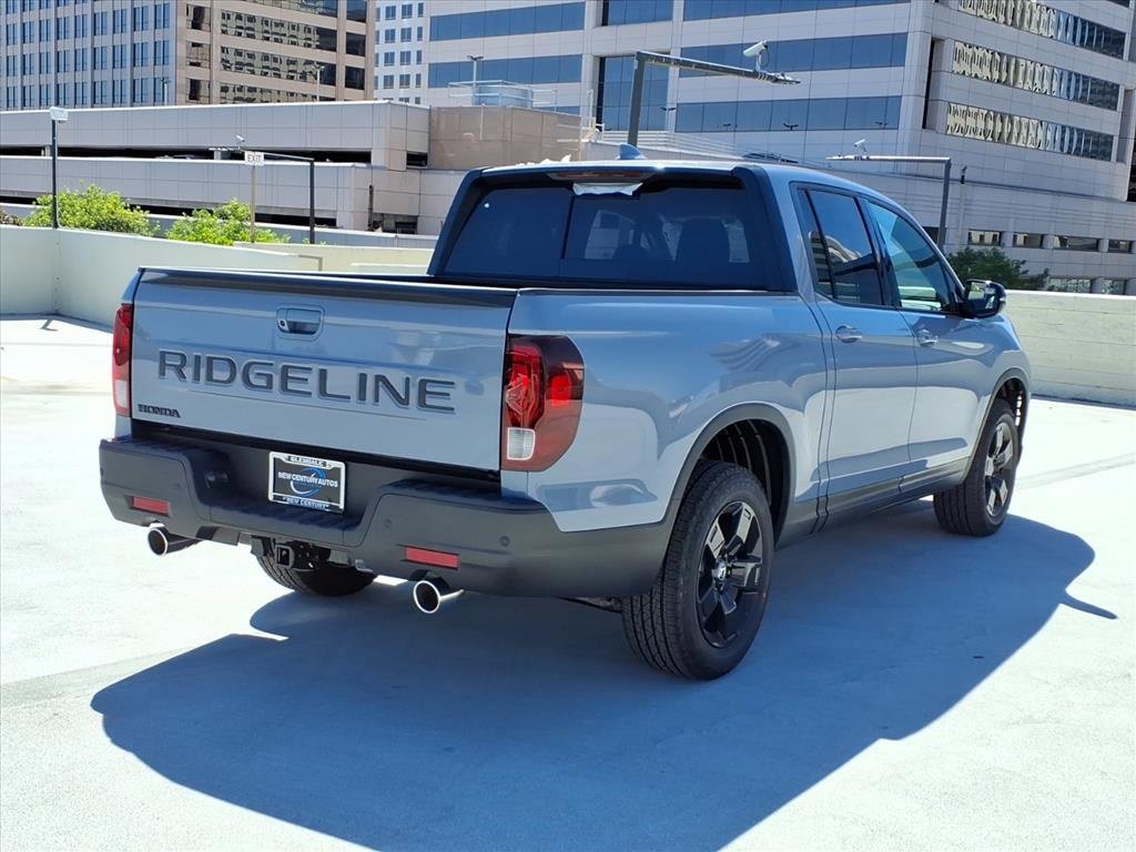 New 2025 Honda Ridgeline Black Edition image 4