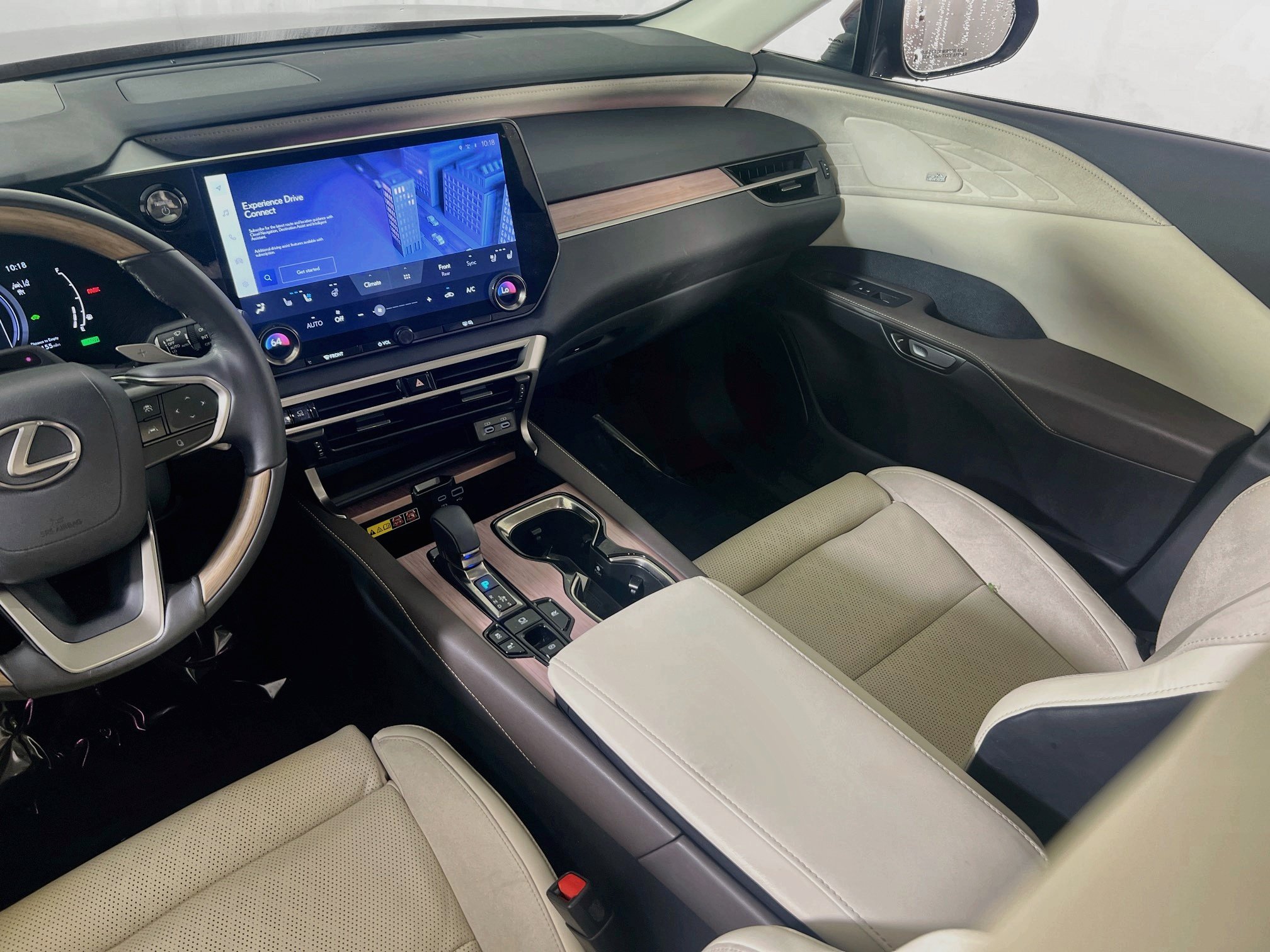Used 2023 Lexus RX 350 w/ Accessory Package (2T) AWD/4WD image 24