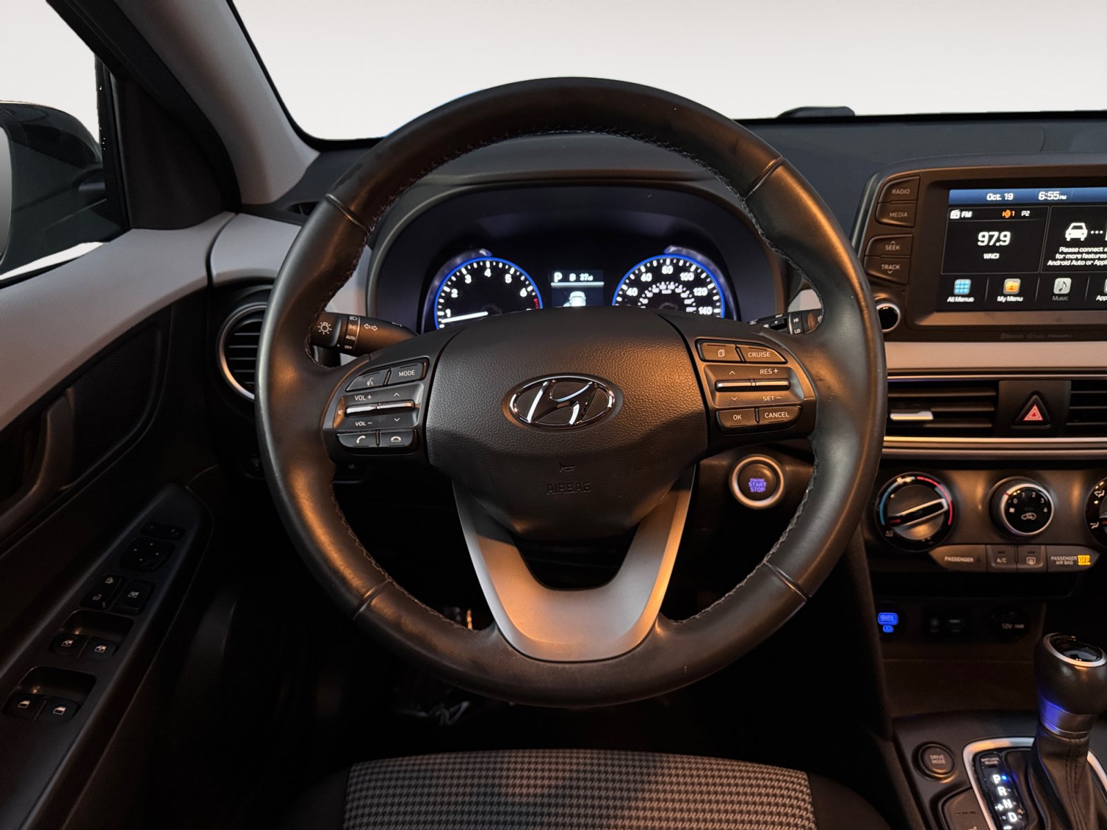 Used 2019 Hyundai Kona SEL FWD image 12