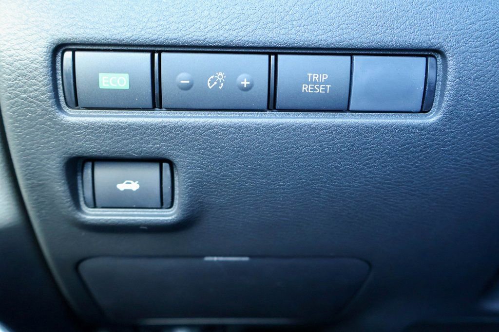 New 2025 Nissan Sentra SR image 16