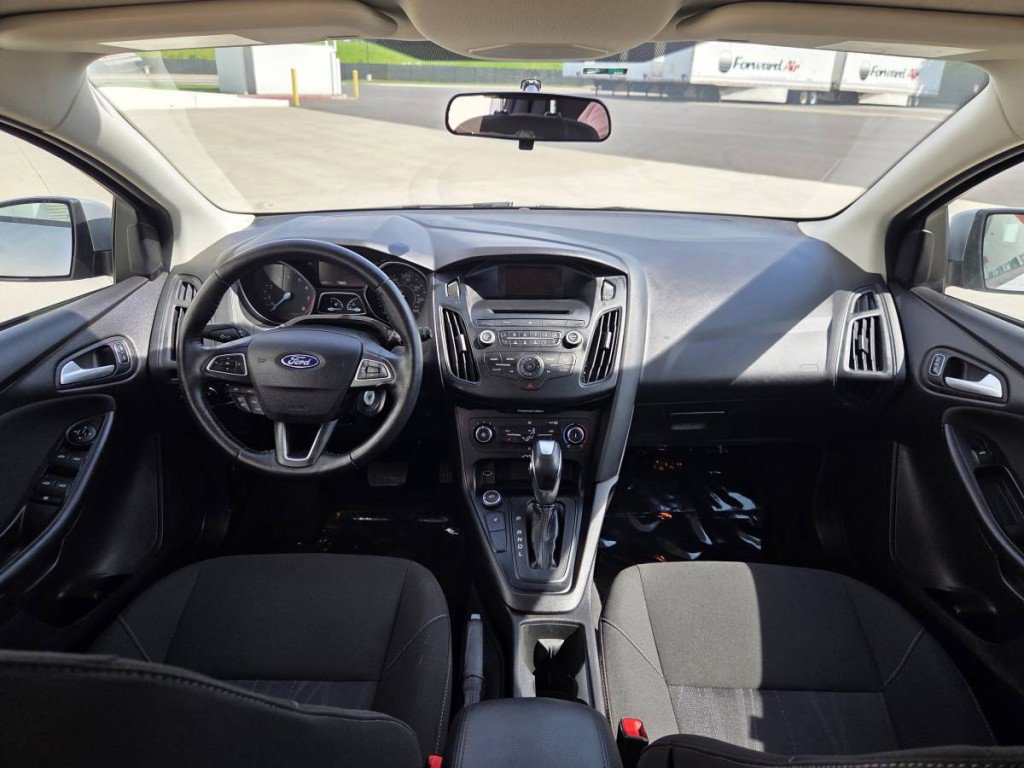 Used 2015 Ford Focus SE w/ SE Cold Weather Package FWD image 16
