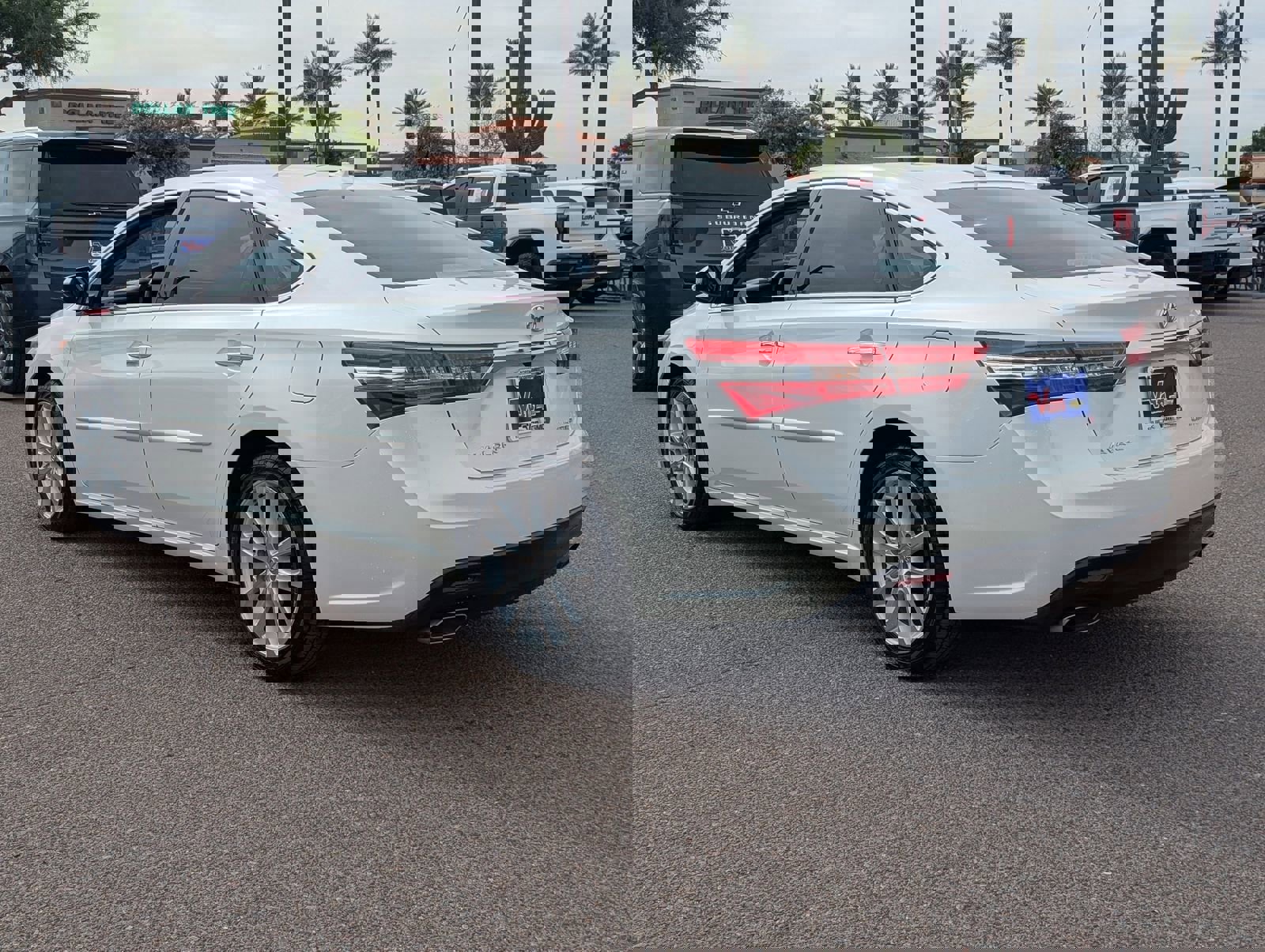 Used 2015 Toyota Avalon Limited image 4