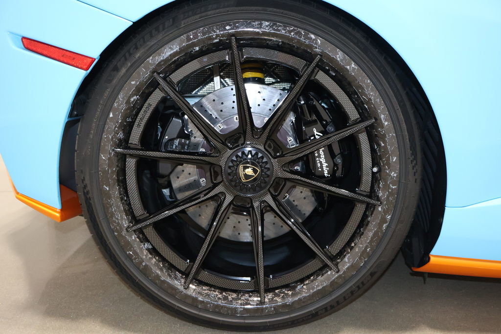 Used 2021 Lamborghini Huracan STO image 26