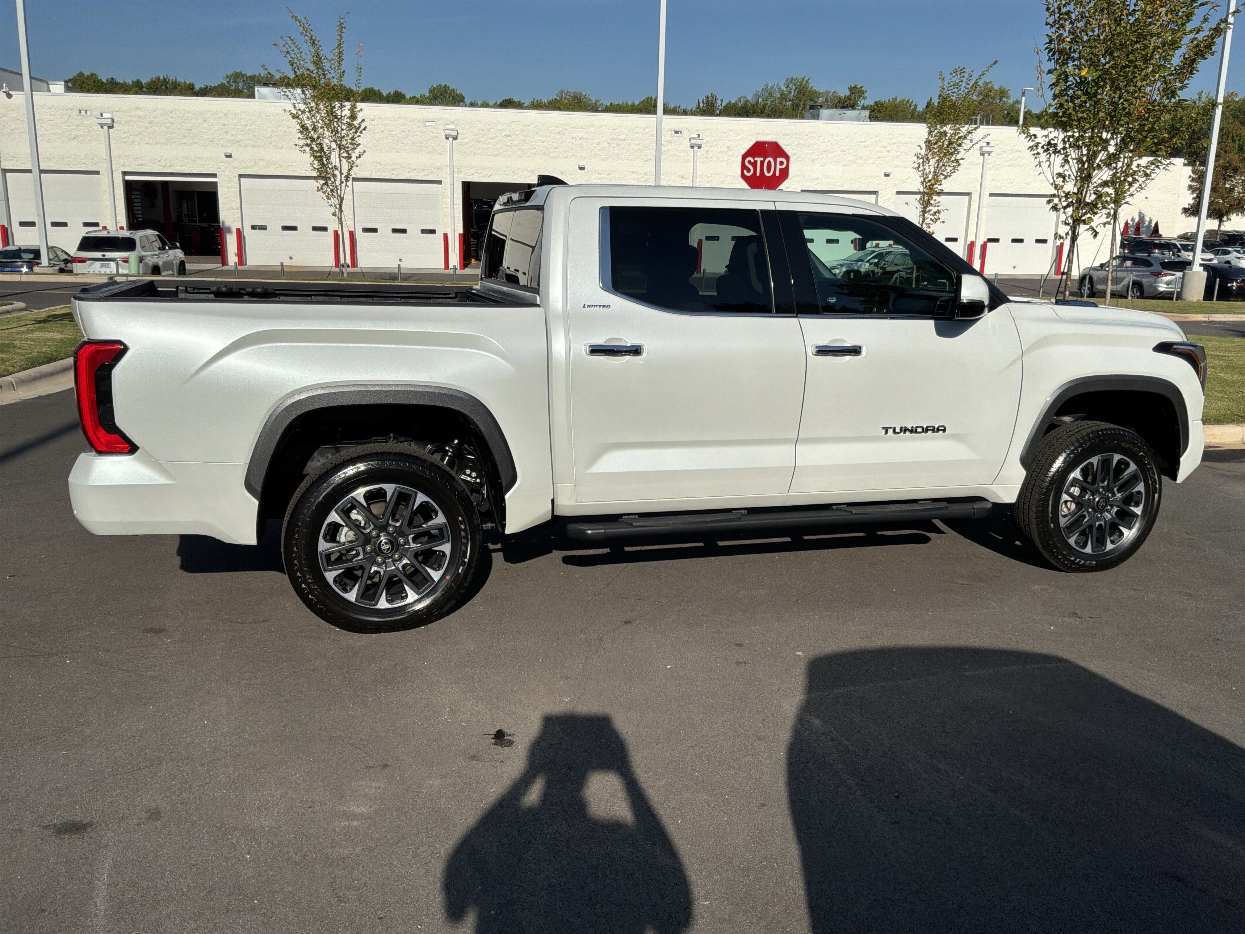 Used 2023 Toyota Tundra Limited w/ Power Package AWD/4WD image 11