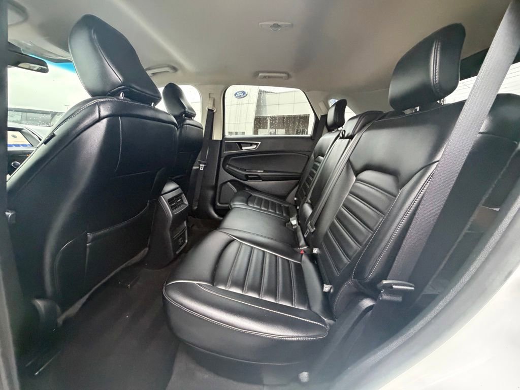 Used 2020 Ford Edge SEL AWD/4WD image 13