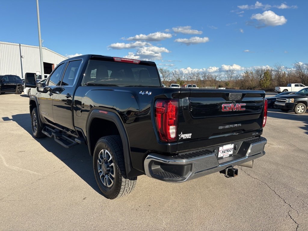 Used 2024 GMC Sierra 3500 SLE w/ SLE Value Package image 4