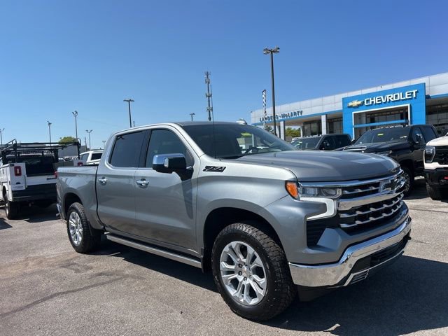 New 2026 Chevrolet Silverado 1500 LTZ w/ LTZ Premium Package AWD/4WD image 1