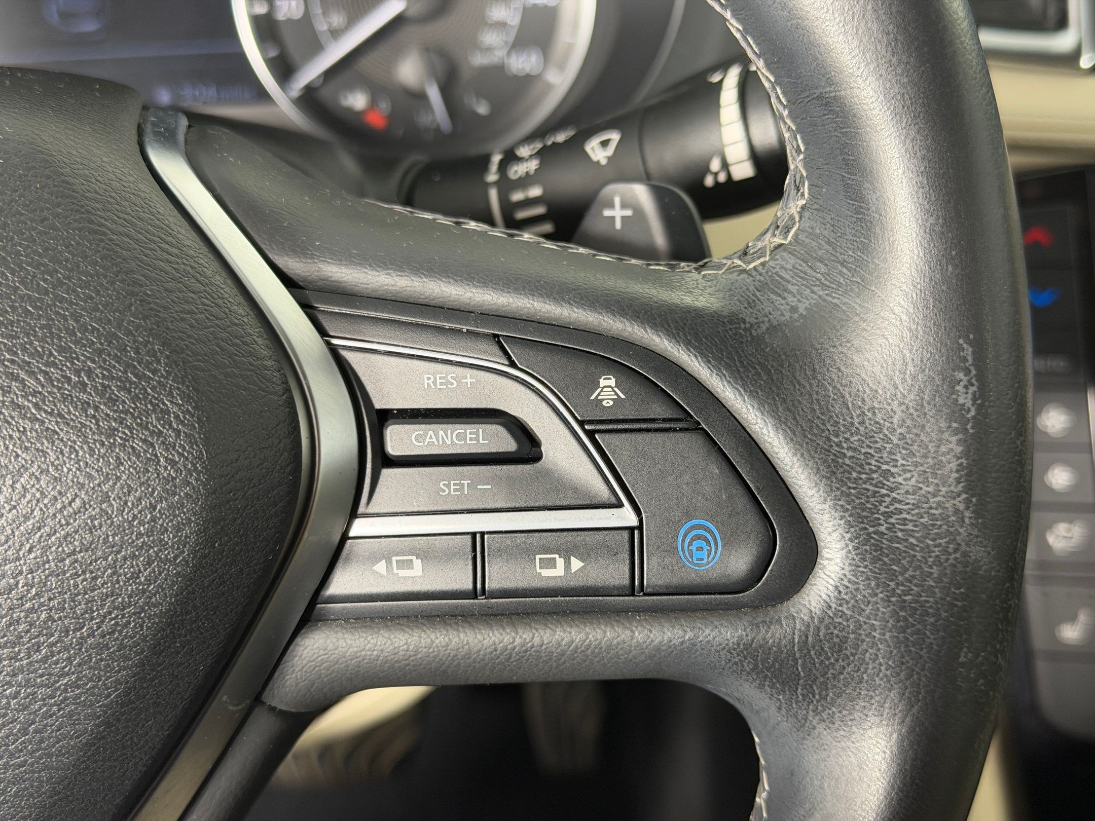 Used 2022 INFINITI QX50 Luxe FWD image 27