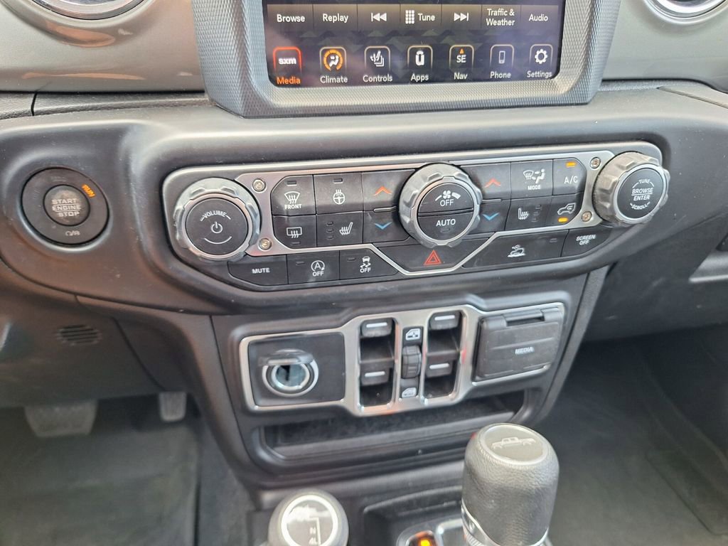 Used 2022 Jeep Gladiator Overland w/ Cold Weather Group AWD/4WD image 14