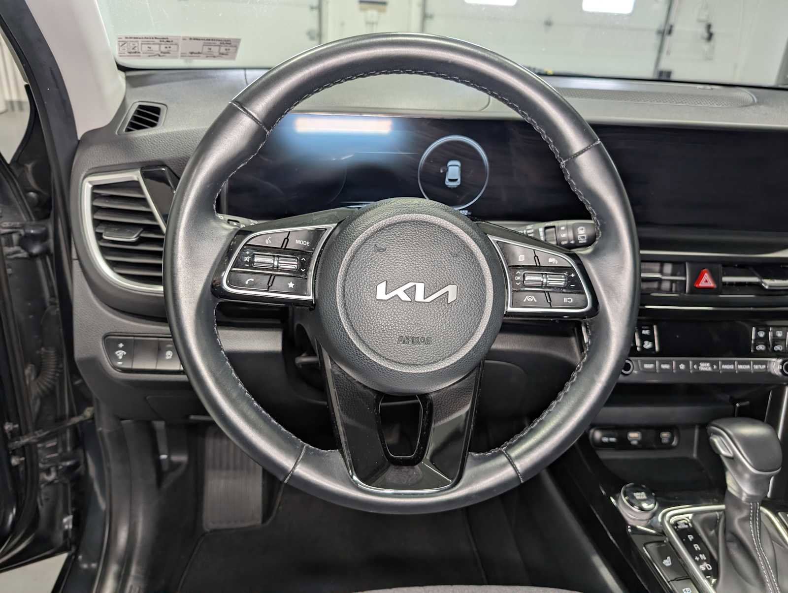 Used 2024 Kia Seltos S AWD/4WD image 36