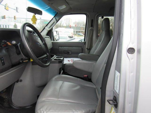 Used 2014 Ford E-350 and Econoline 350 XL w/ Power Windows & Locks Group RWD image 9