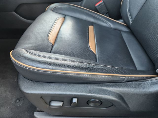 Used 2022 GMC Yukon AT4 image 14