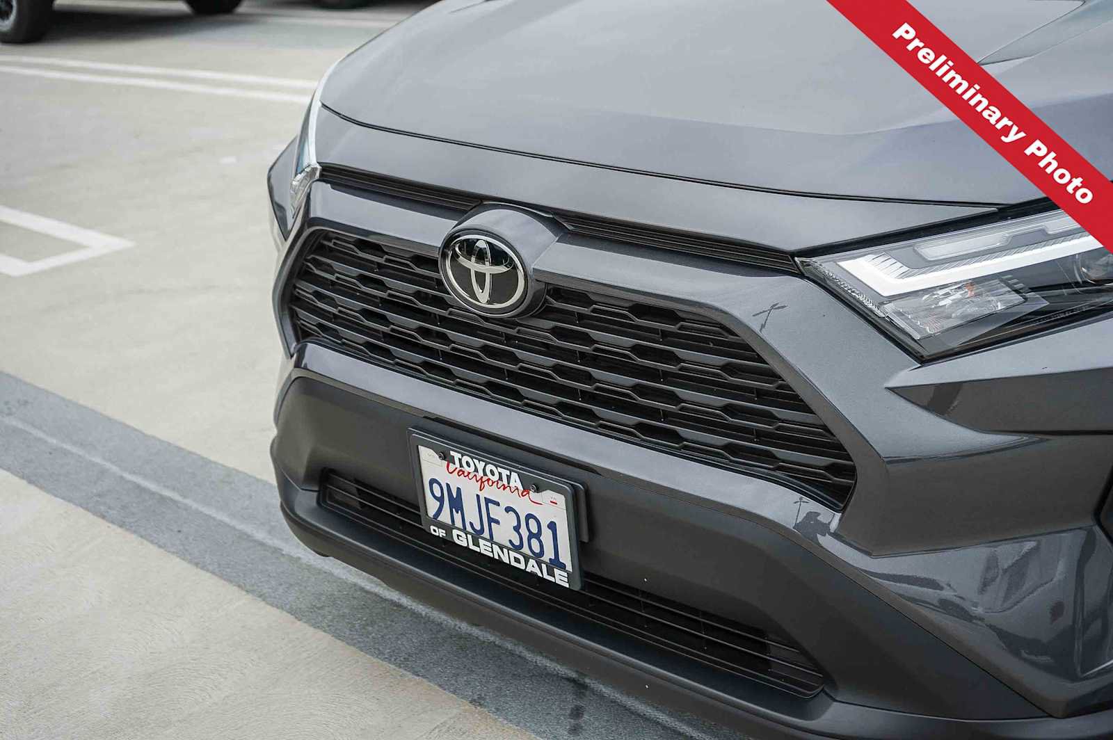 Used 2024 Toyota RAV4 XLE FWD image 5