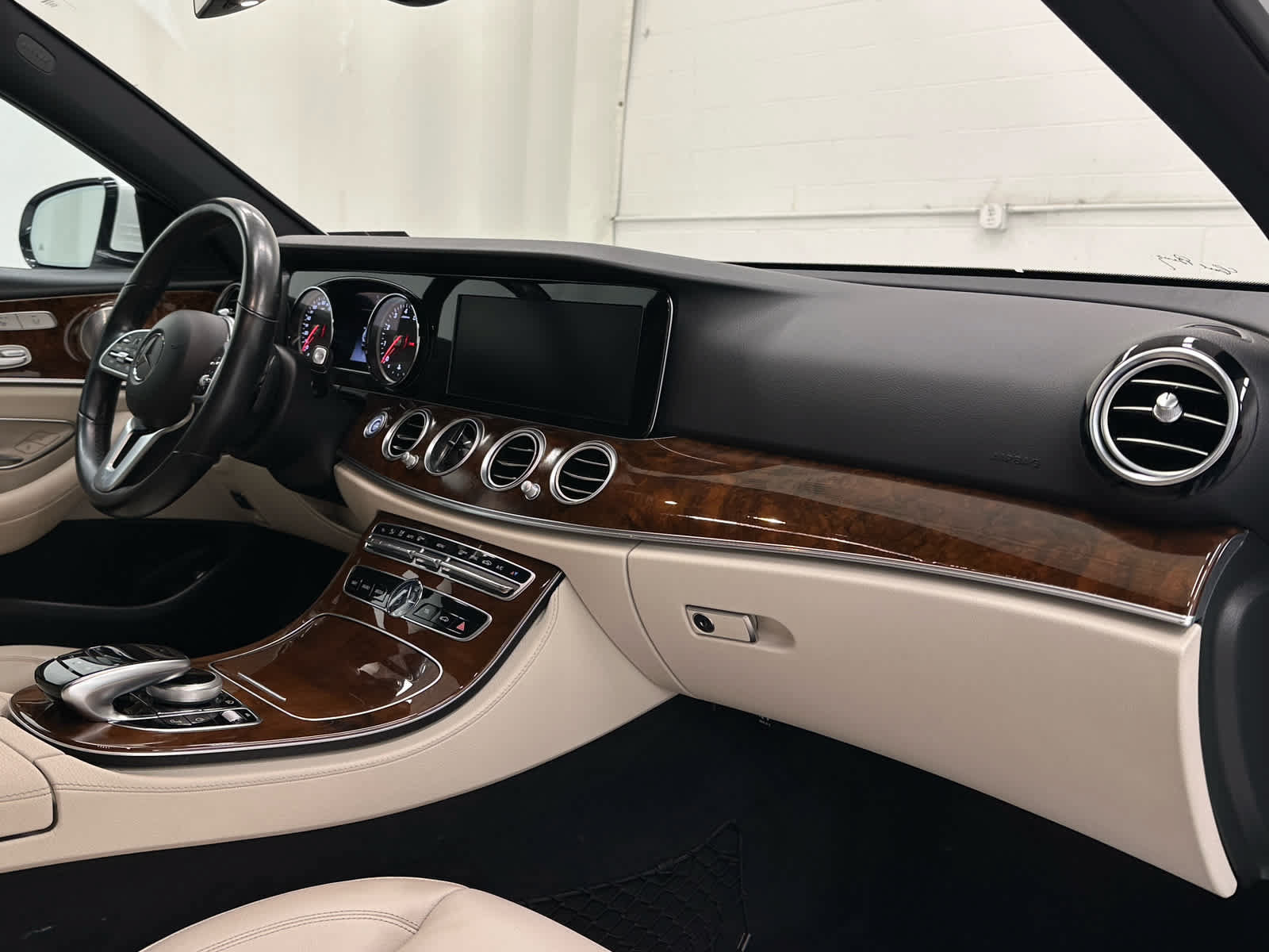 Used 2019 Mercedes-Benz E 450 4MATIC Wagon image 16