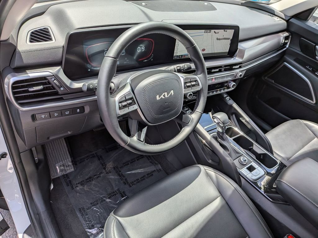 Used 2025 Kia Telluride S FWD image 10