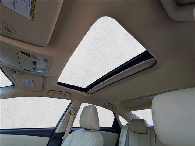 Used 2017 Toyota Avalon Touring image 14