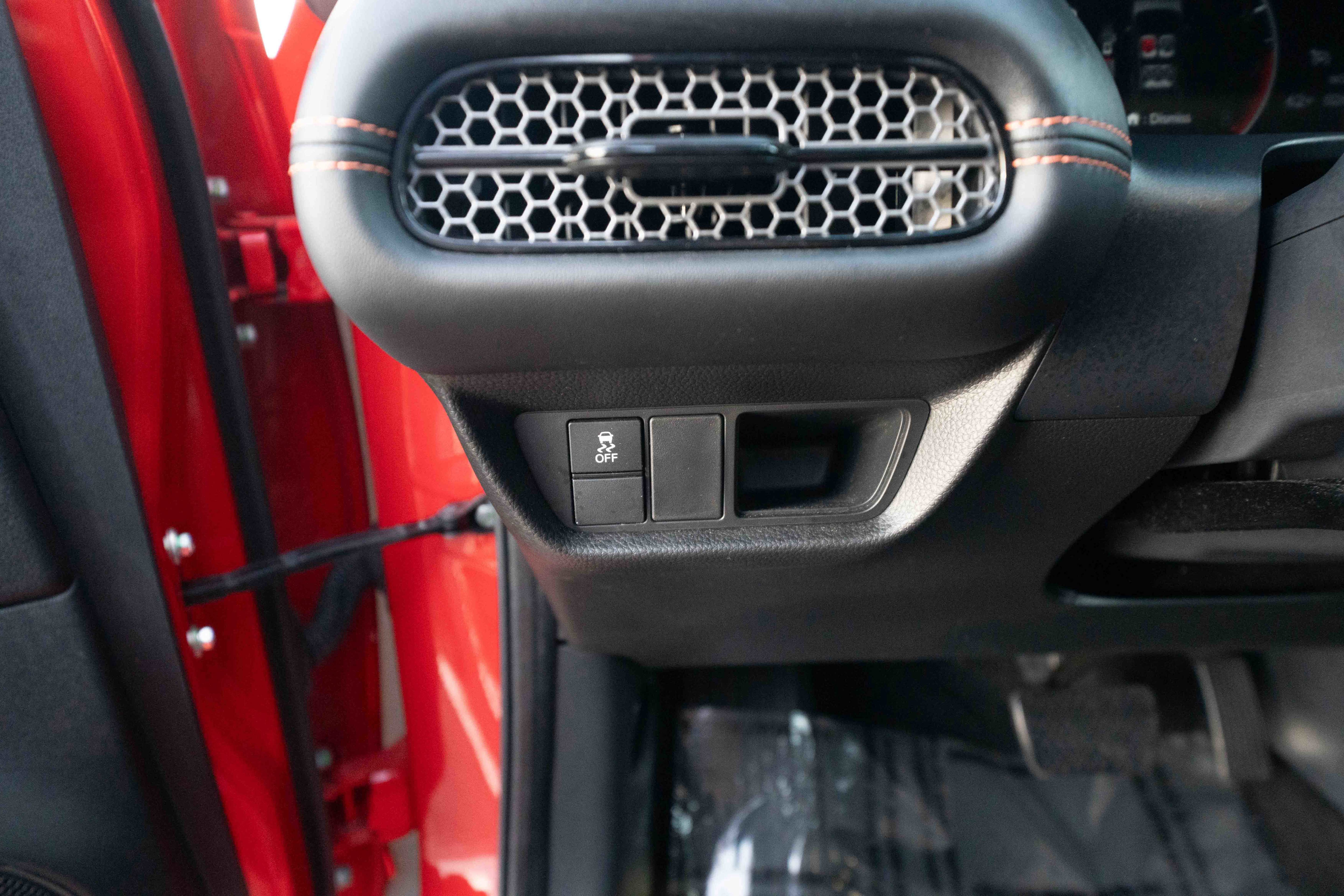 Used 2025 Honda HR-V Sport image 11