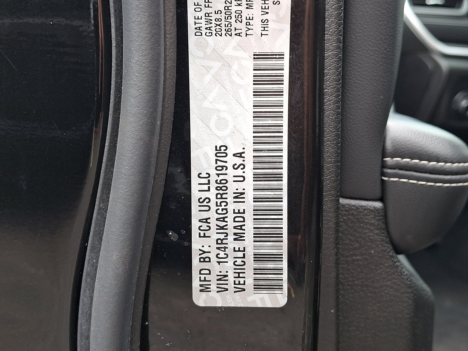 Used 2024 Jeep Grand Cherokee L Altitude AWD/4WD image 28