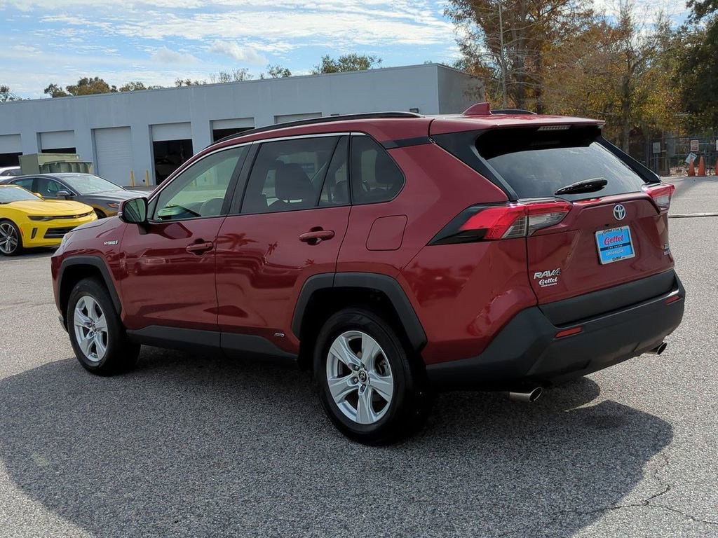 Used 2019 Toyota RAV4 XLE image 7