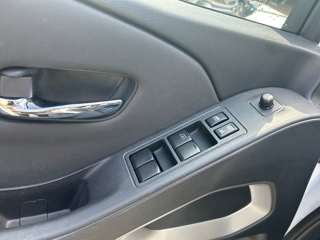 Used 2024 Nissan Frontier SV w/ SV Convenience Package image 11