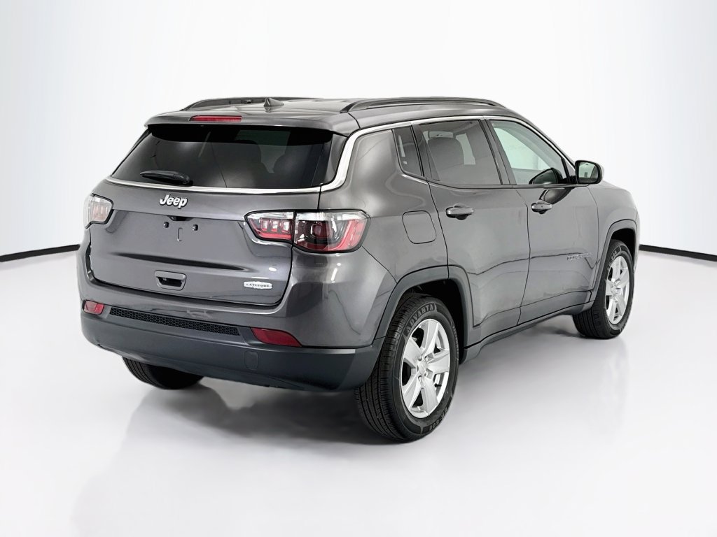 Used 2022 Jeep Compass Latitude FWD image 5