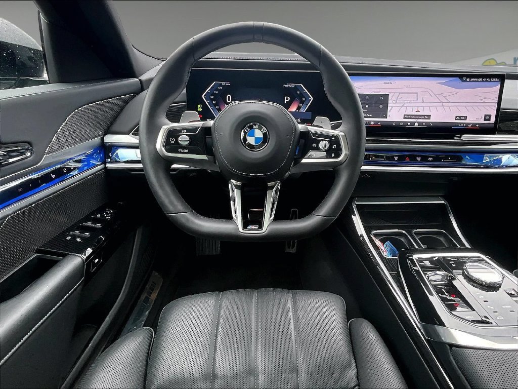 Used 2026 BMW 740i xDrive AWD/4WD image 17