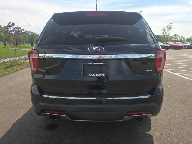 Used 2018 Ford Explorer XLT w/ Equipment Group 202A AWD/4WD image 8