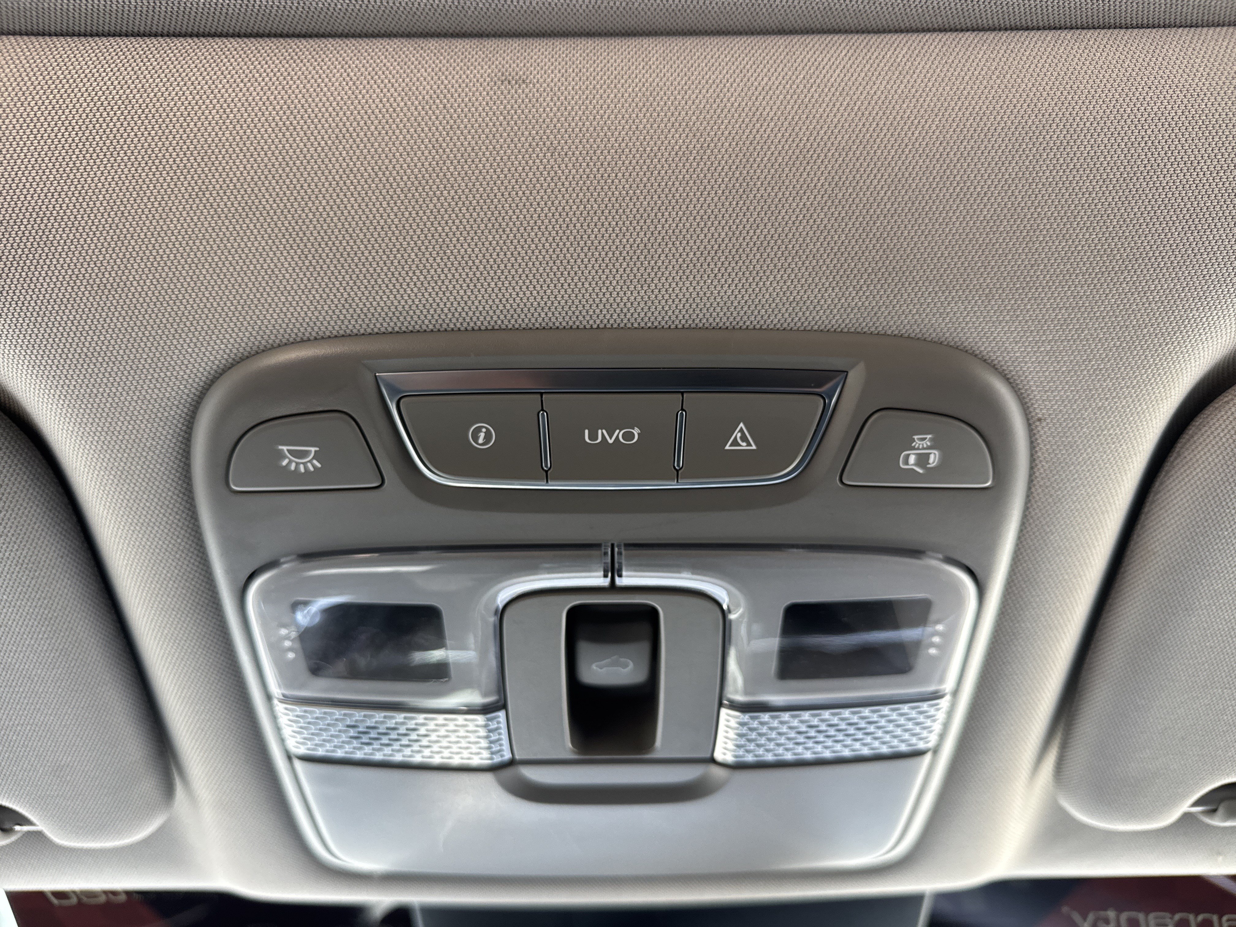 Used 2022 Kia Telluride S FWD image 26