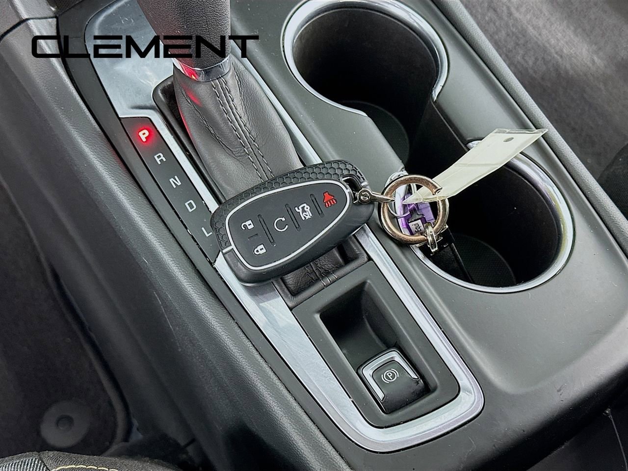 Used 2020 Chevrolet Equinox LT w/ Driver Convenience Package image 24