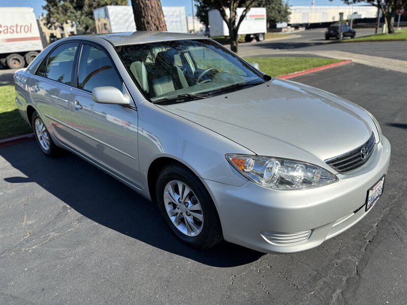 Used 2005 Toyota Camry LE image 3