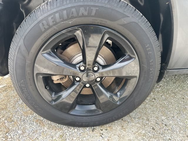 Used 2019 Jeep Cherokee Latitude Plus AWD/4WD image 16