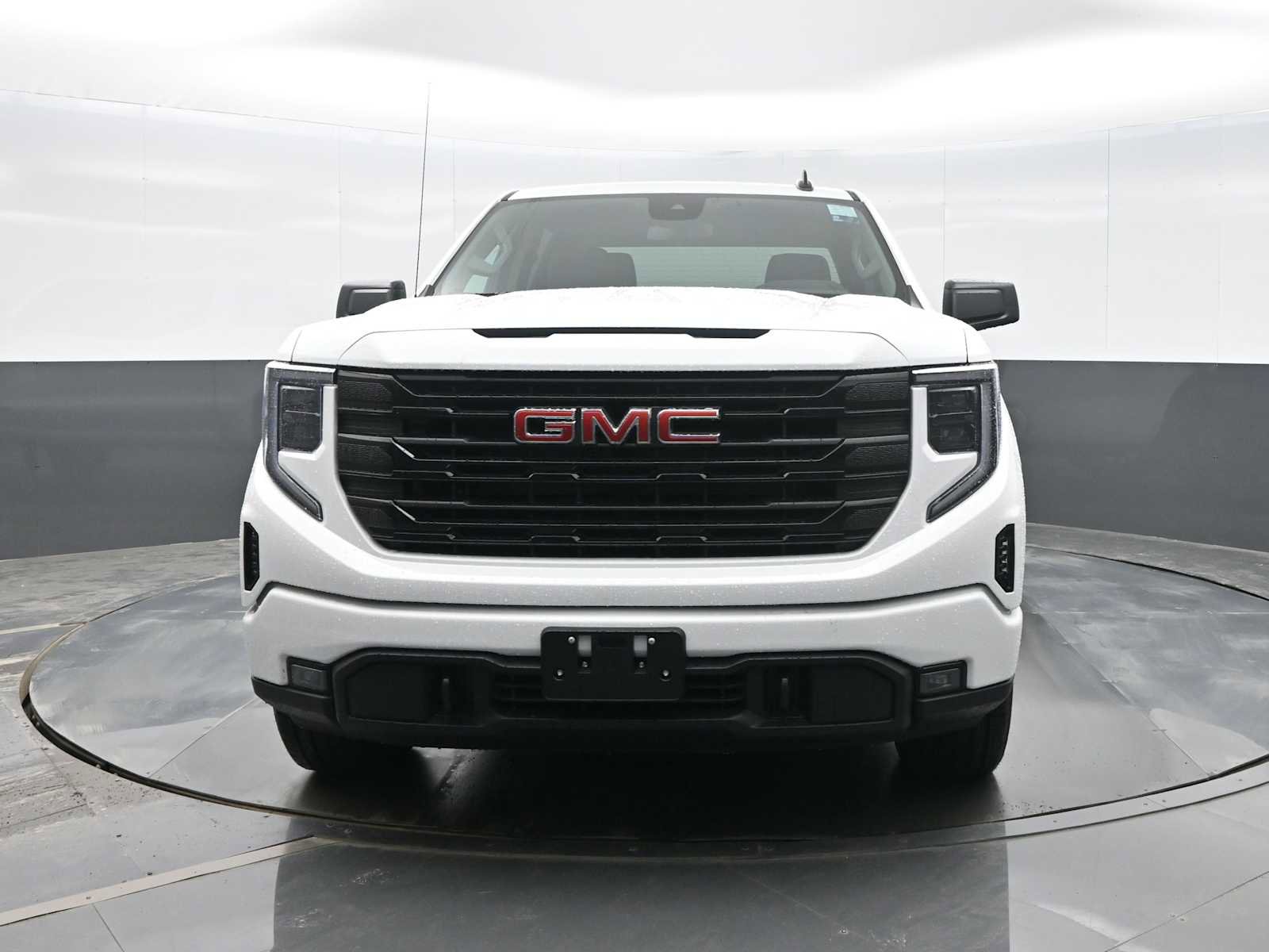 New 2026 GMC Sierra 1500 Elevation image 3