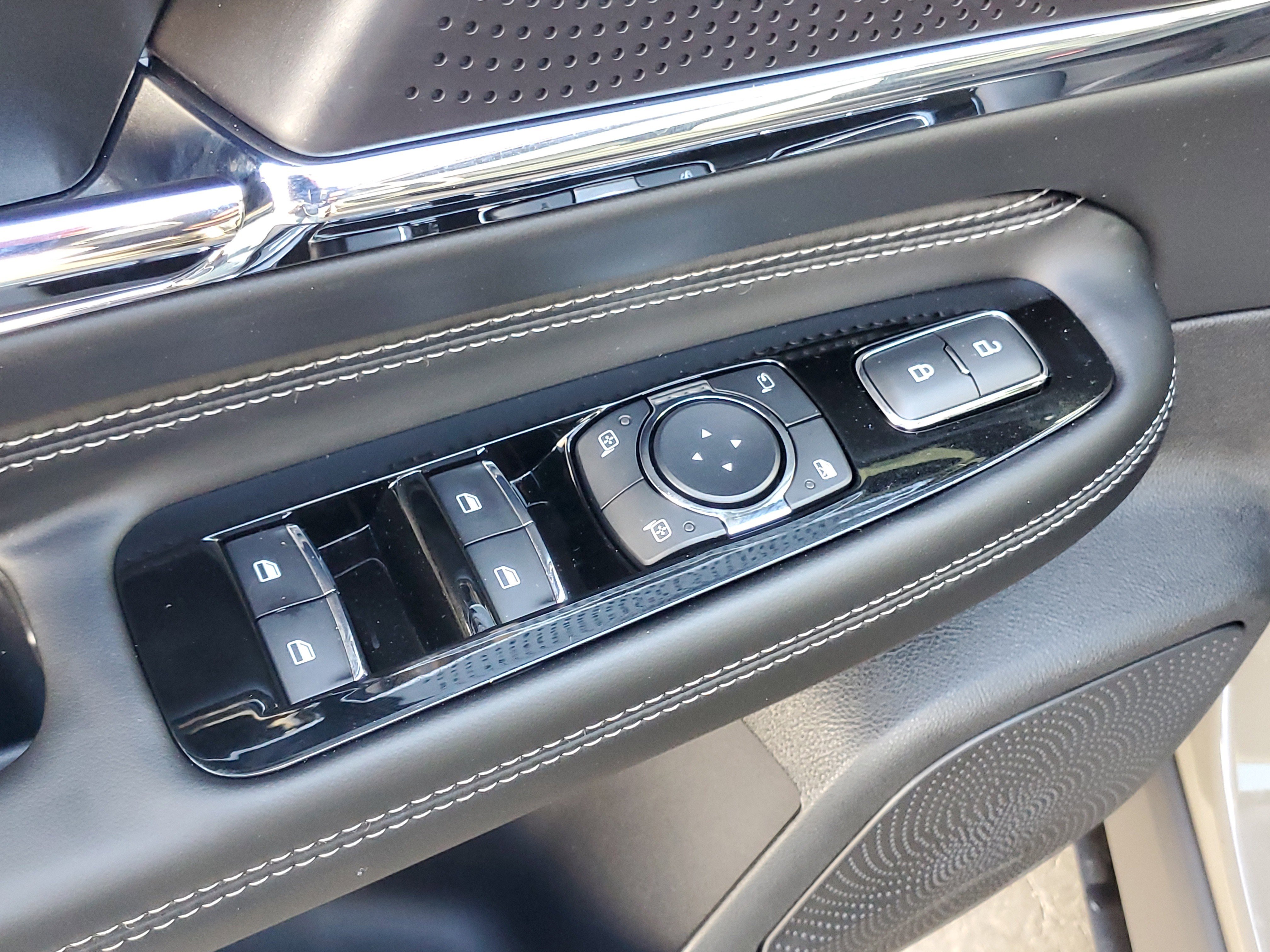 New 2025 Lincoln Corsair Grand Touring w/ Jet Appearance Package image 10