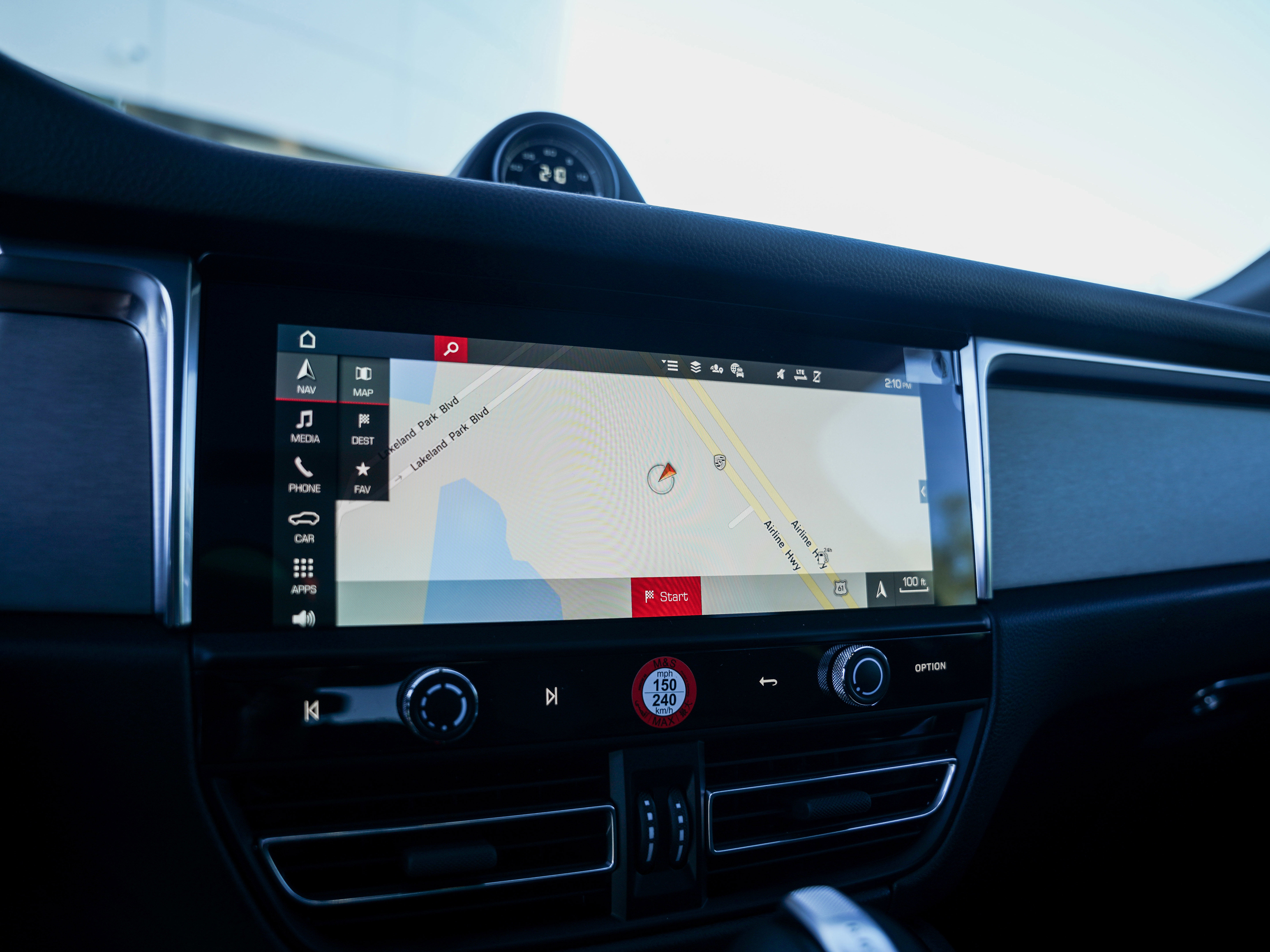 New 2026 Porsche Macan image 21