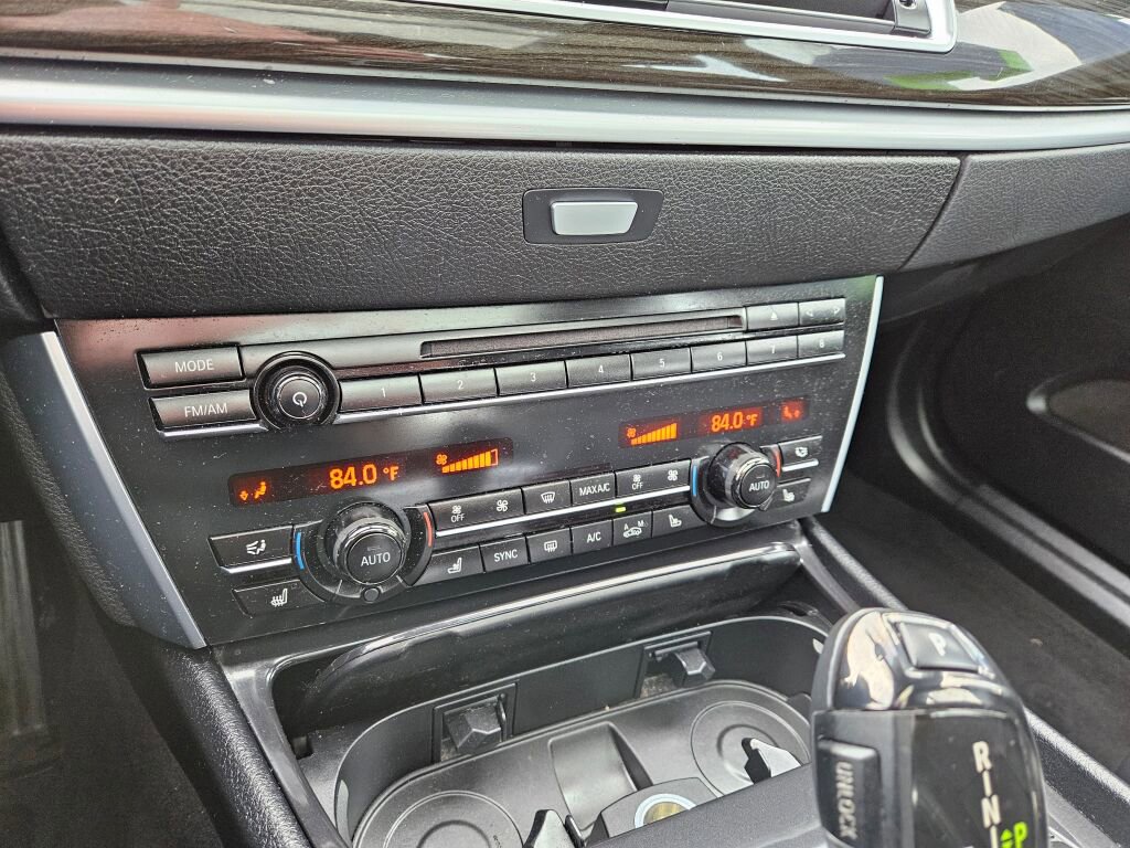 Used 2016 BMW 550i Gran Turismo xDrive w/ M Sport image 22