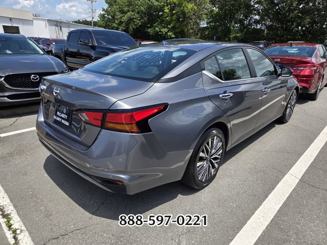 Used 2025 Nissan Altima 2.5 SV FWD image 6