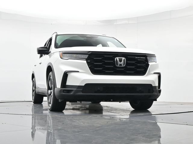 Used 2025 Honda Pilot Black Edition image 38