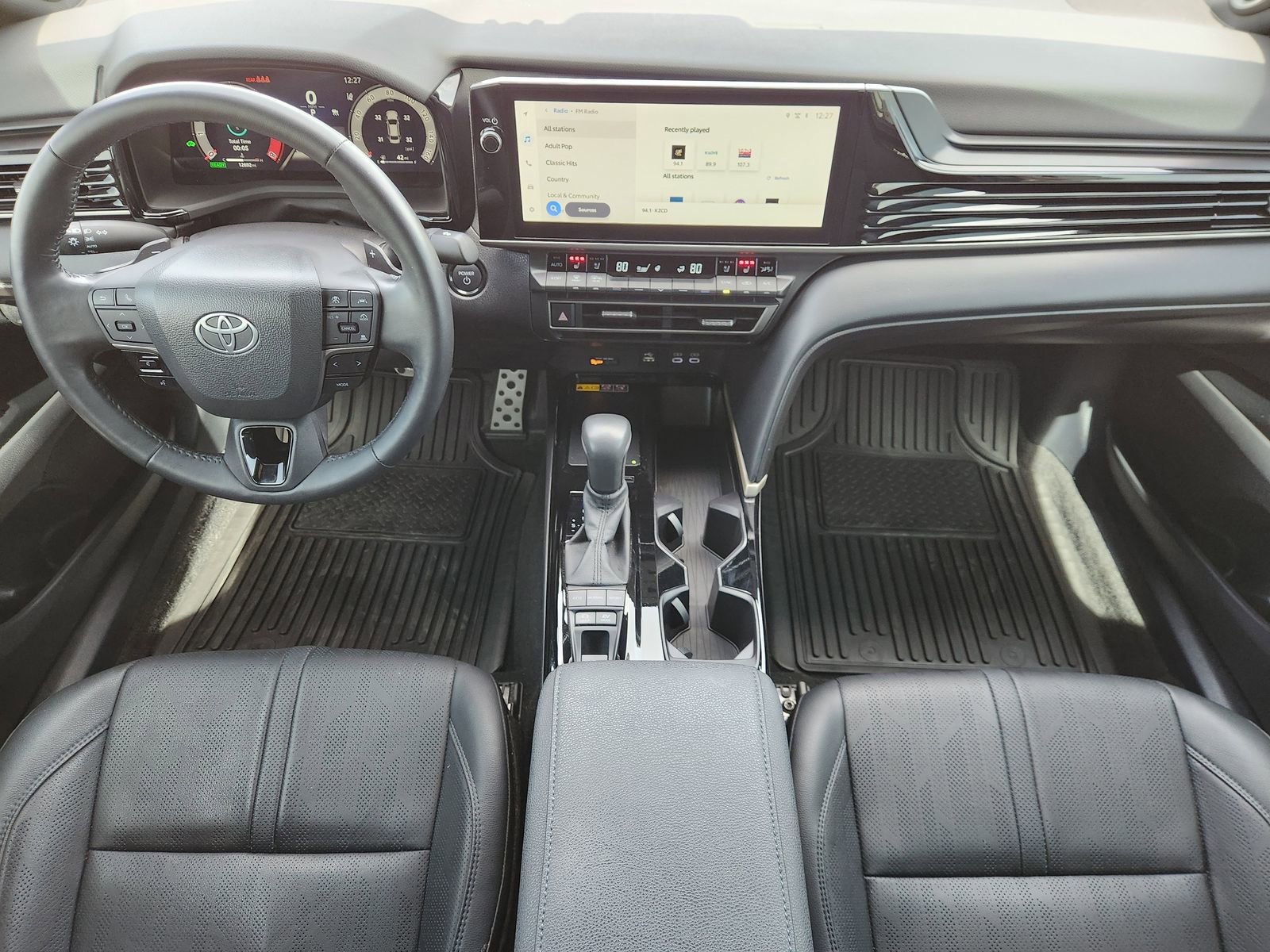 Used 2025 Toyota Camry XSE w/ Premium Package image 31