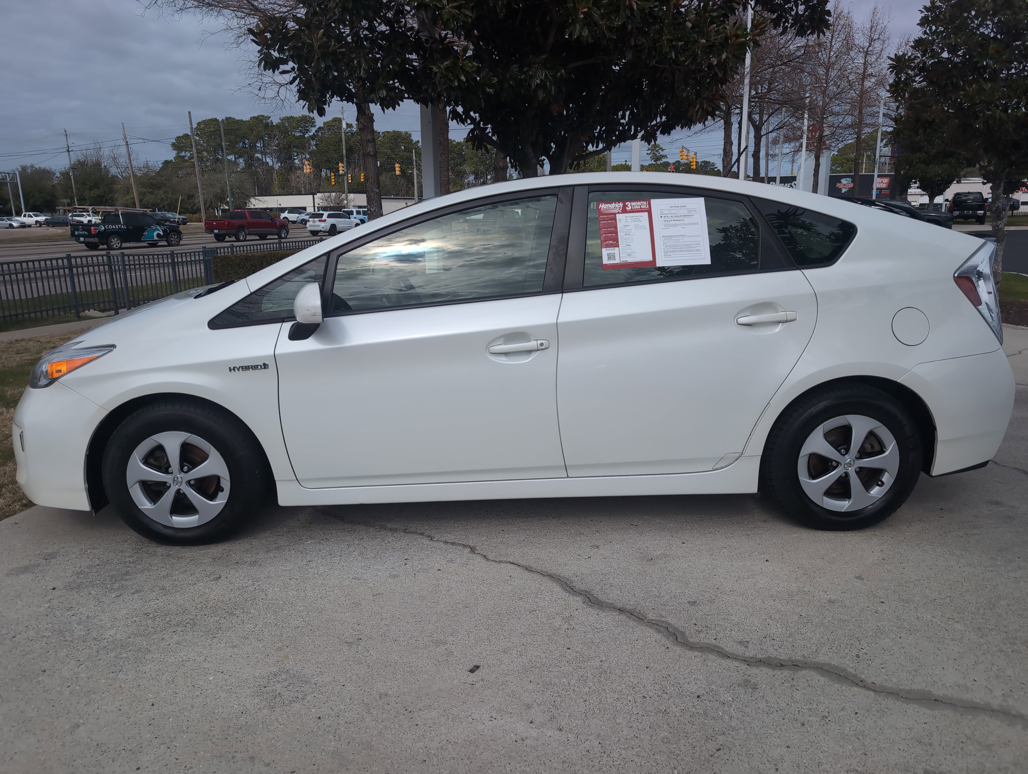 Used 2014 Toyota Prius Three w/ Solar Roof Package image 7