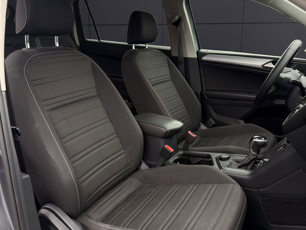 Used 2022 Volkswagen Tiguan S image 14