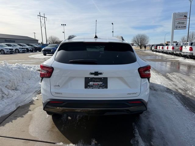 Used 2025 Chevrolet Trax ACTIV w/ Driver Confidence Package image 7