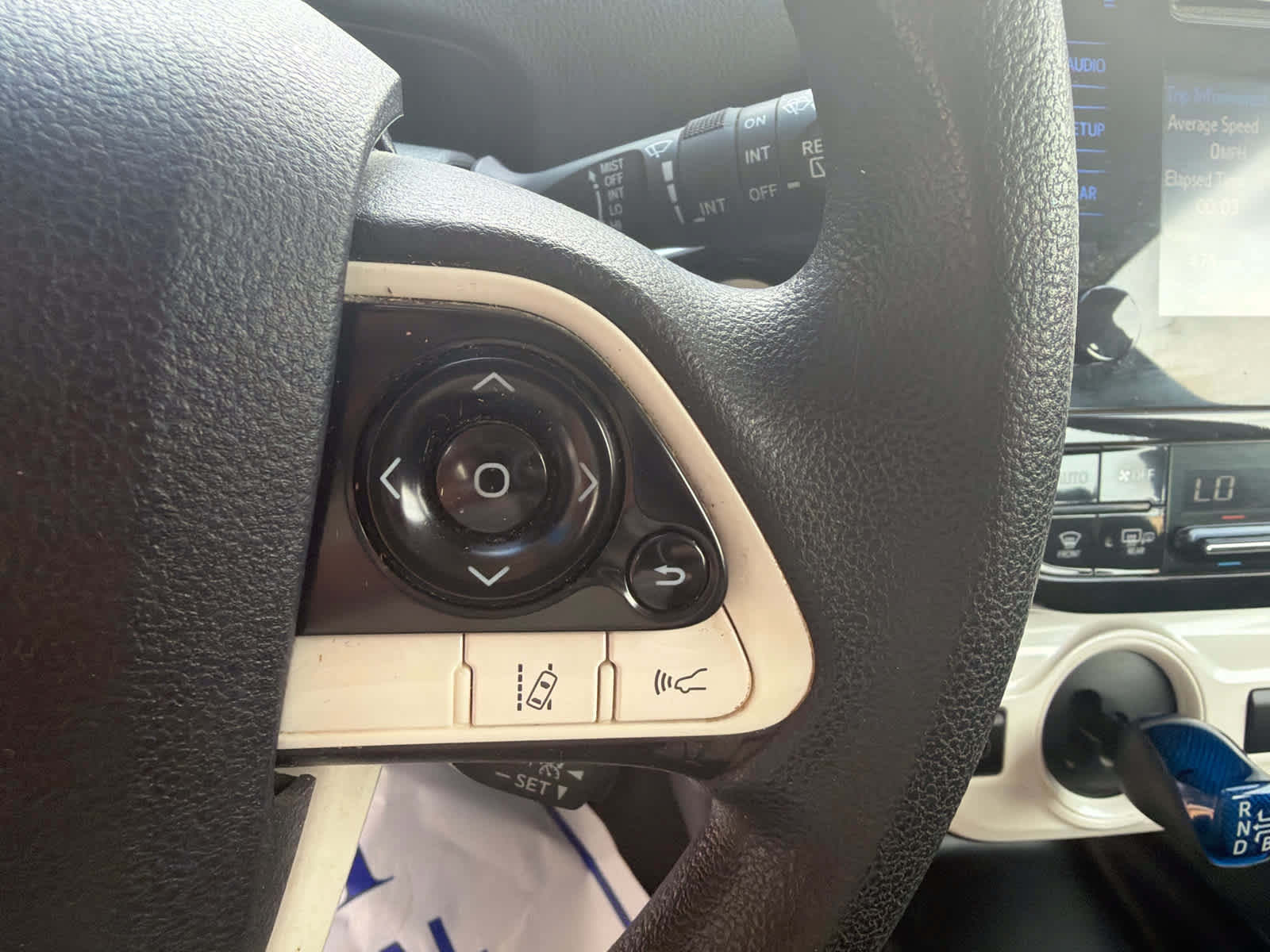 Used 2018 Toyota Prius Two w/ Prius Two Safety Plus Package FWD image 16