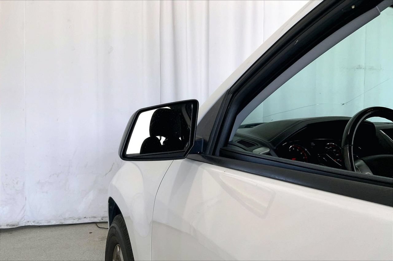 Used 2016 GMC Acadia SLE FWD image 10