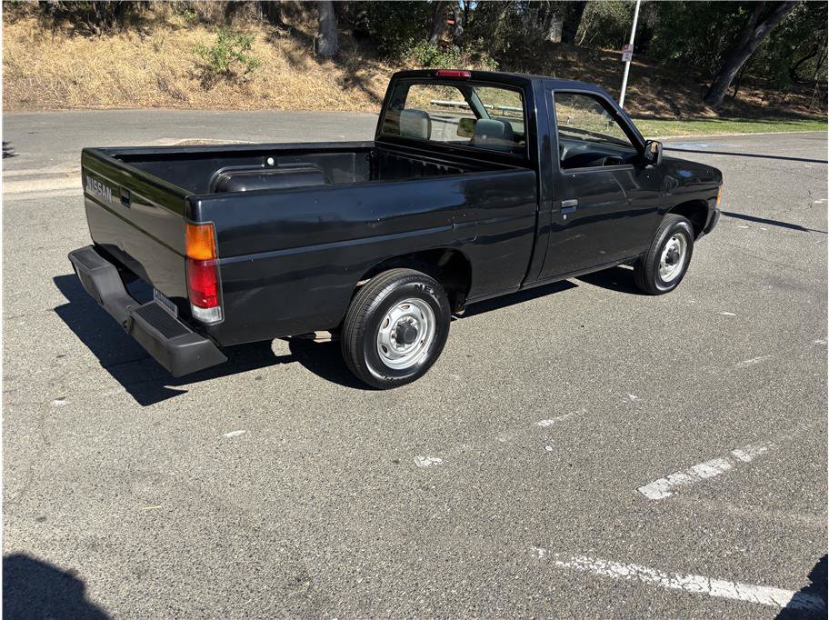 Used 1995 Nissan Pickup 2WD Regular Cab image 7