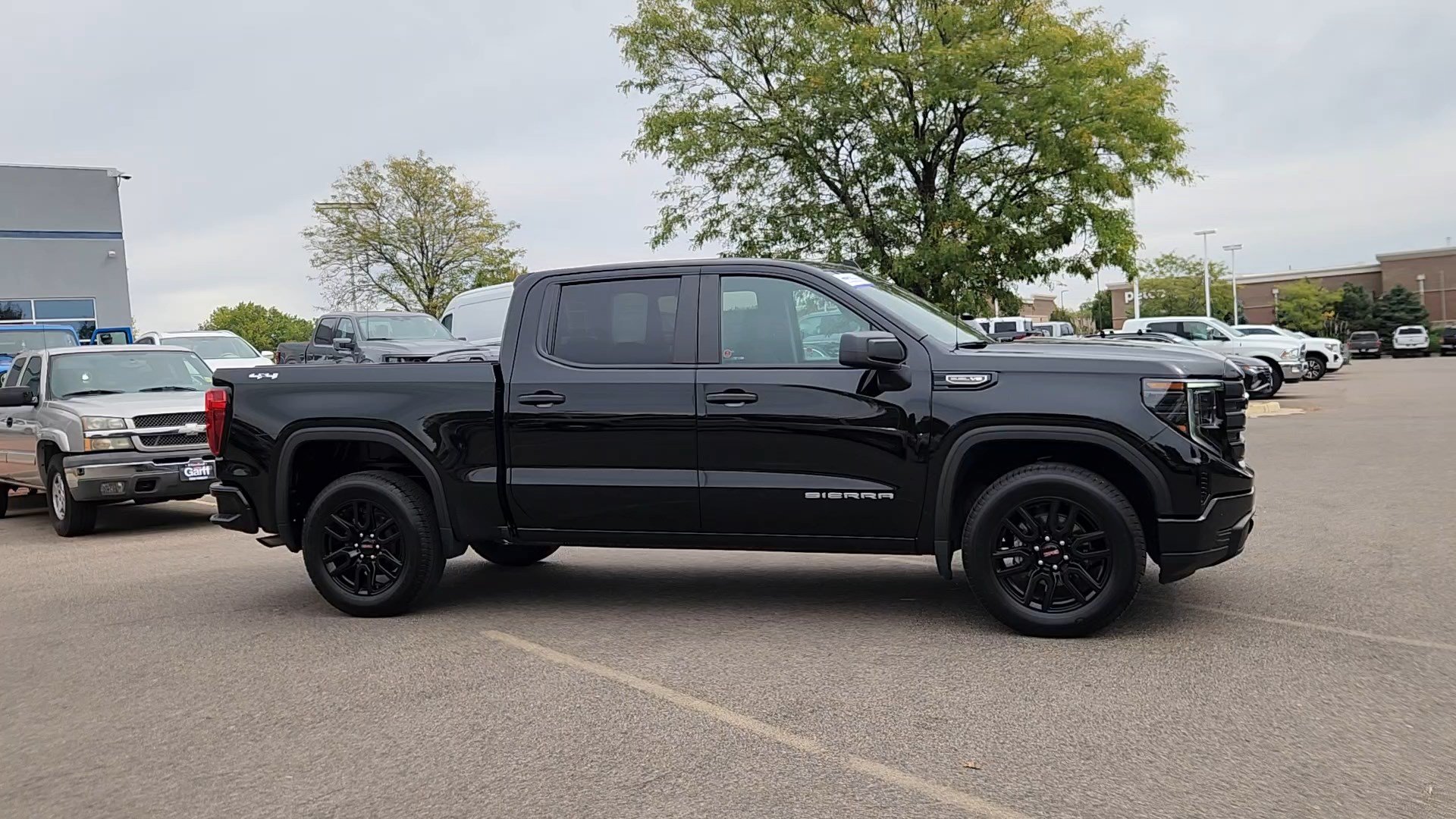 Used 2024 GMC Sierra 1500 Pro w/ Graphite Edition AWD/4WD image 11