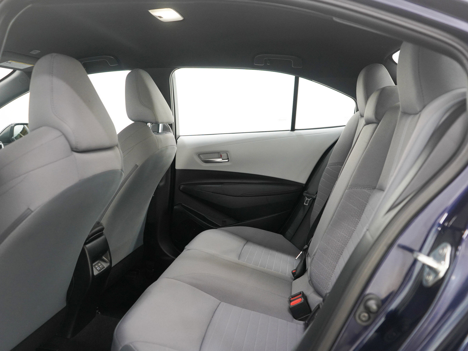 Used 2023 Toyota Corolla SE image 18