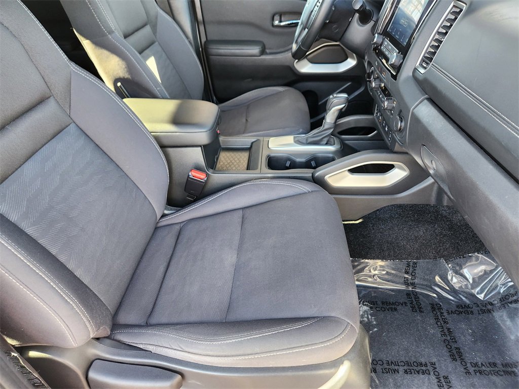 Used 2024 Nissan Frontier SV w/ SV Convenience Package image 16