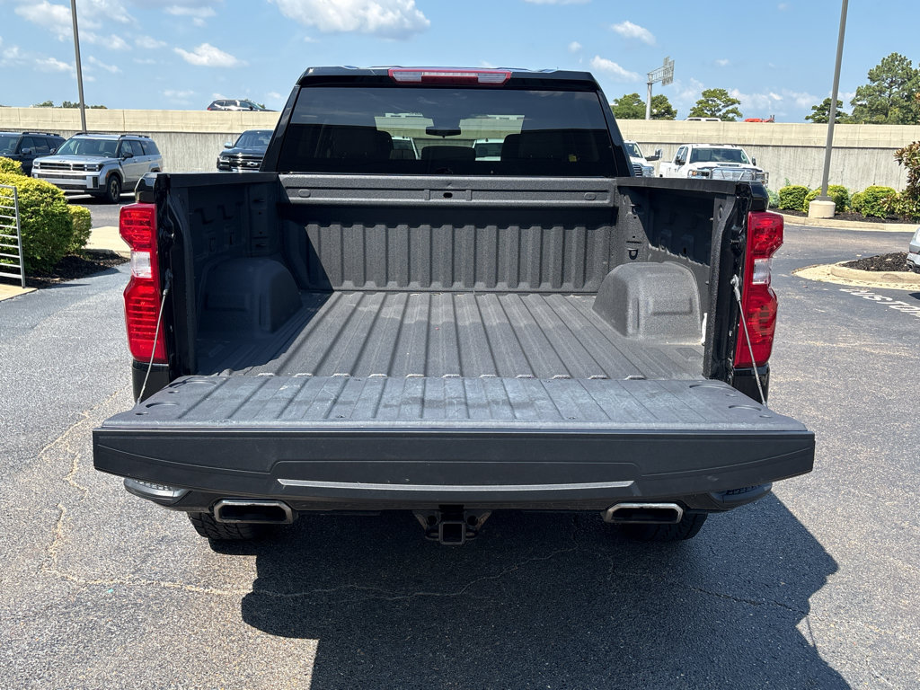 Used 2023 Chevrolet Silverado 1500 Custom Trail Boss w/ LPO, Dark Essentials Package AWD/4WD image 7
