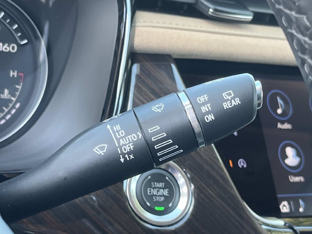 Used 2025 Cadillac XT6 Premium Luxury w/ Platinum Package FWD image 44